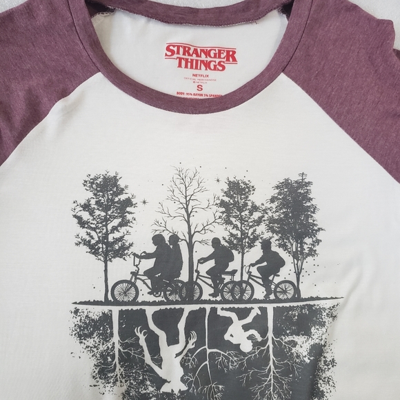 Netflix Stranger Things Crew neck Shirt - Picture 11 of 11